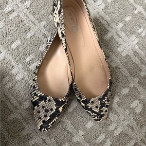 TODS! Black and Cream Snakeskin Flats